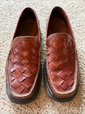 Cole Haan Woven Leather Loafer whiskey brown Nike Air sole size 10.5 M C04606